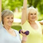 Jumppa ja liikunta vähentävät iäkkäiden kaatumisia